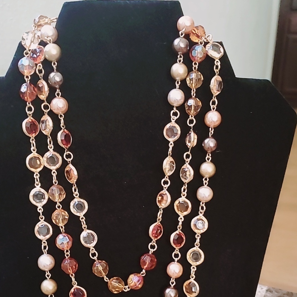 Faux Pearl/Faceted Glass/Clear Rhinestone Ball Necklace. 🌴